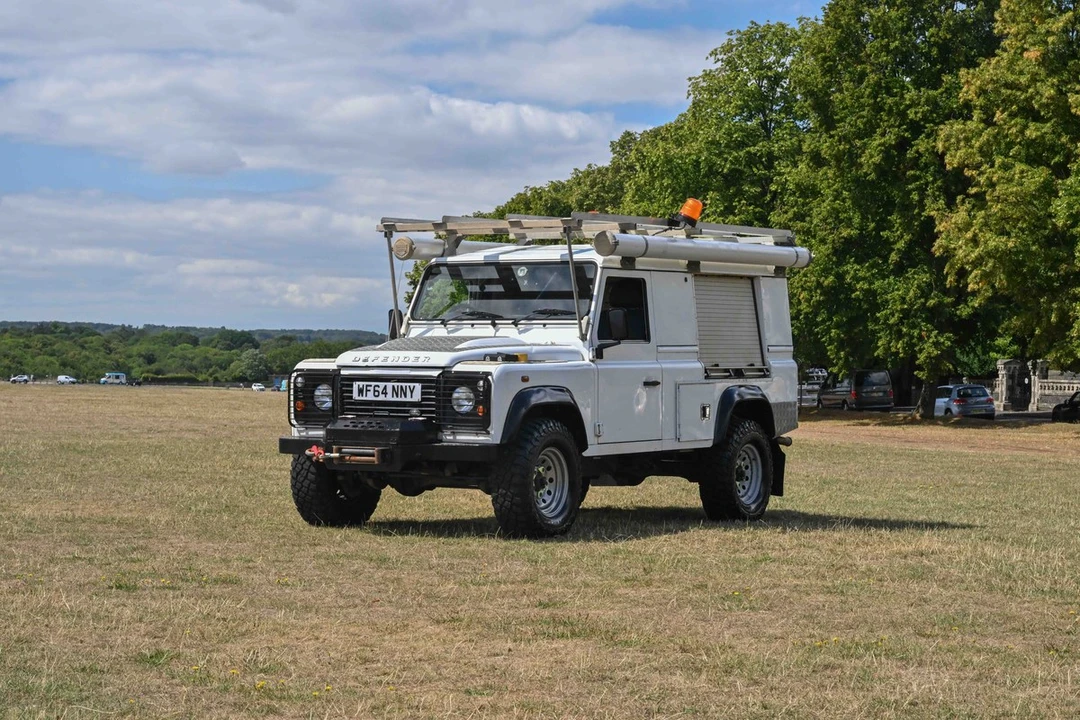 2014 Land Rover Defender - Image 24 of 30