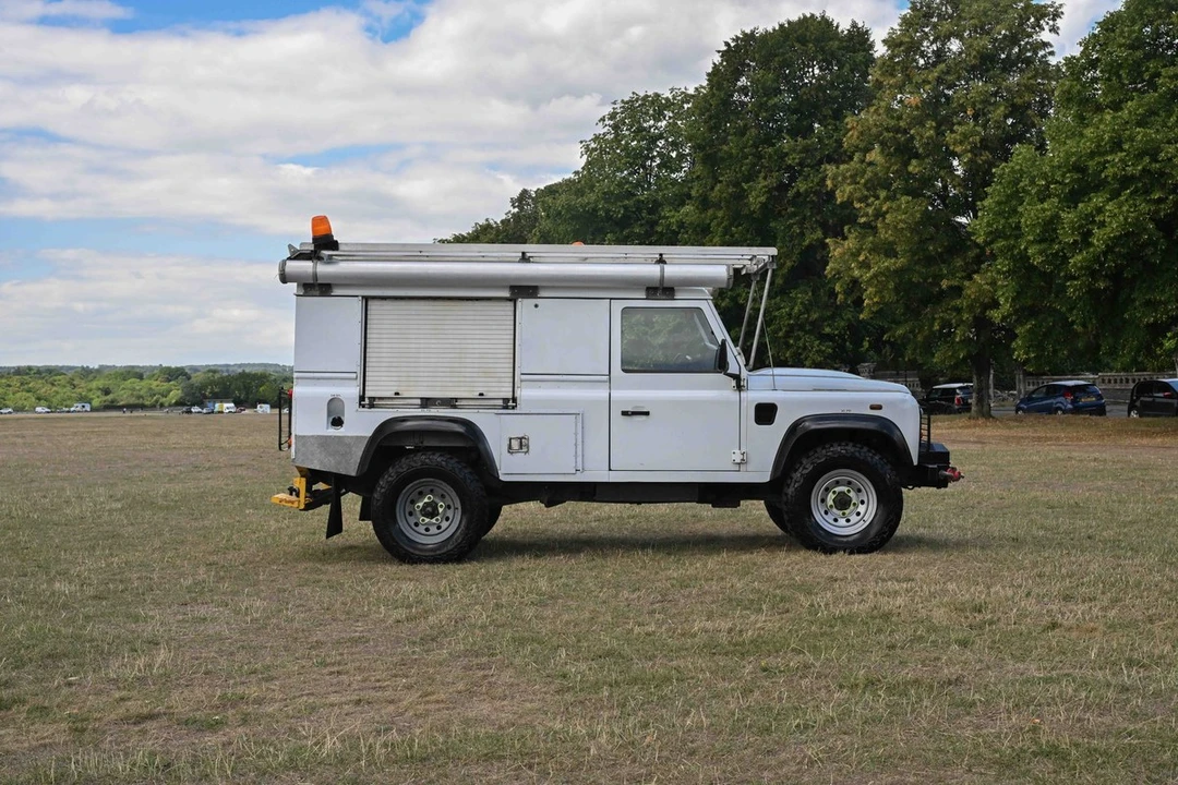 2014 Land Rover Defender - Image 26 of 30