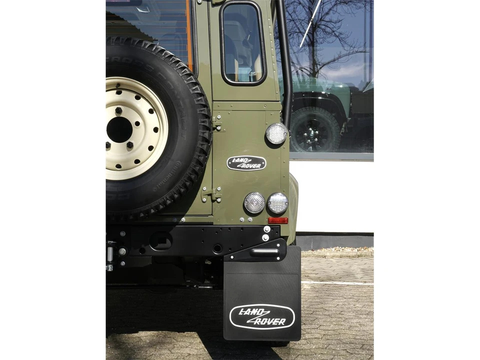 2014 Land Rover Defender - Image 9 of 31