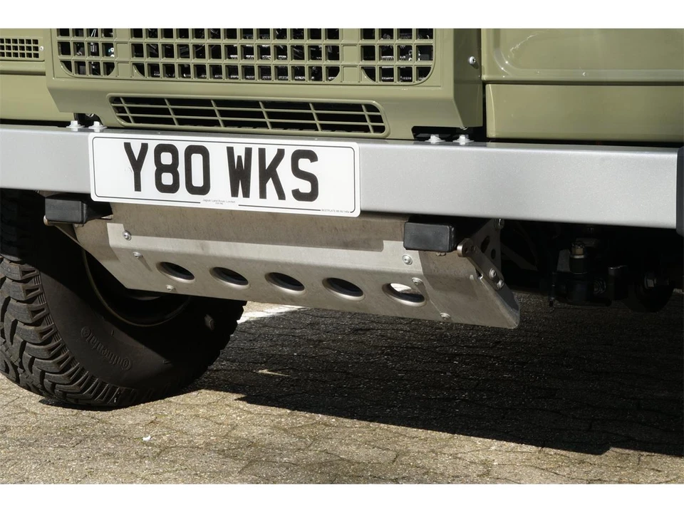 2014 Land Rover Defender - Image 20 of 31