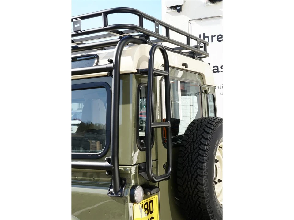 2014 Land Rover Defender - Image 23 of 31