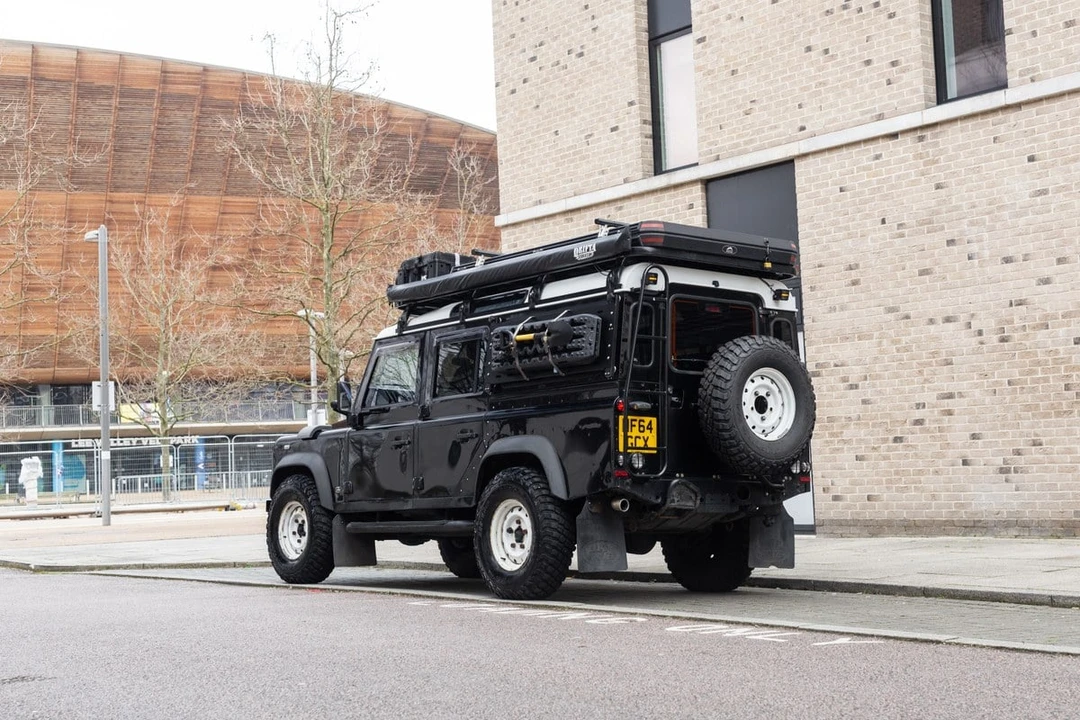 2014 Land Rover Defender 110 - Image 15 of 30