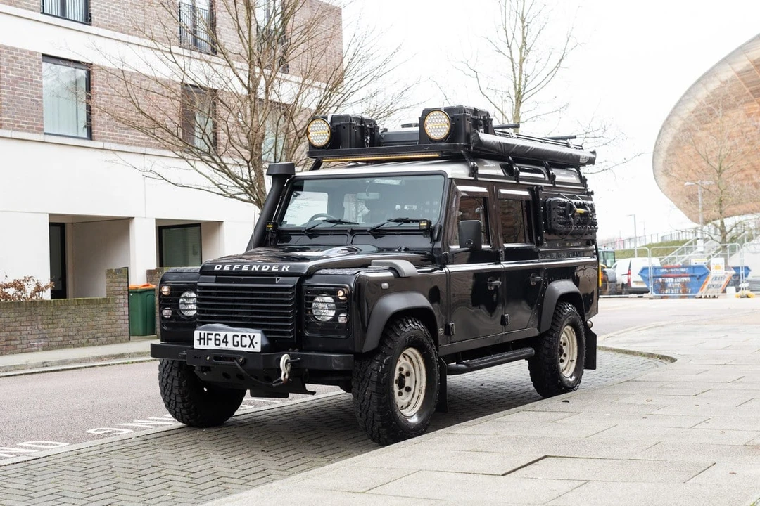 2014 Land Rover Defender 110 - Image 7 of 30