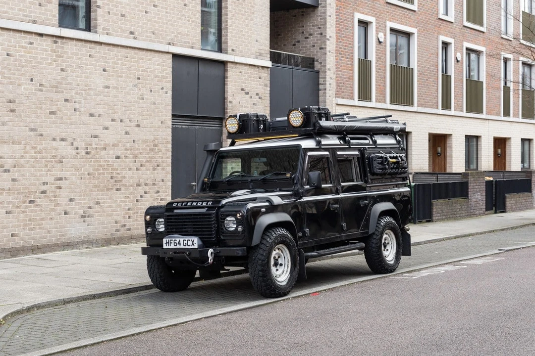 2014 Land Rover Defender 110 - Image 8 of 30