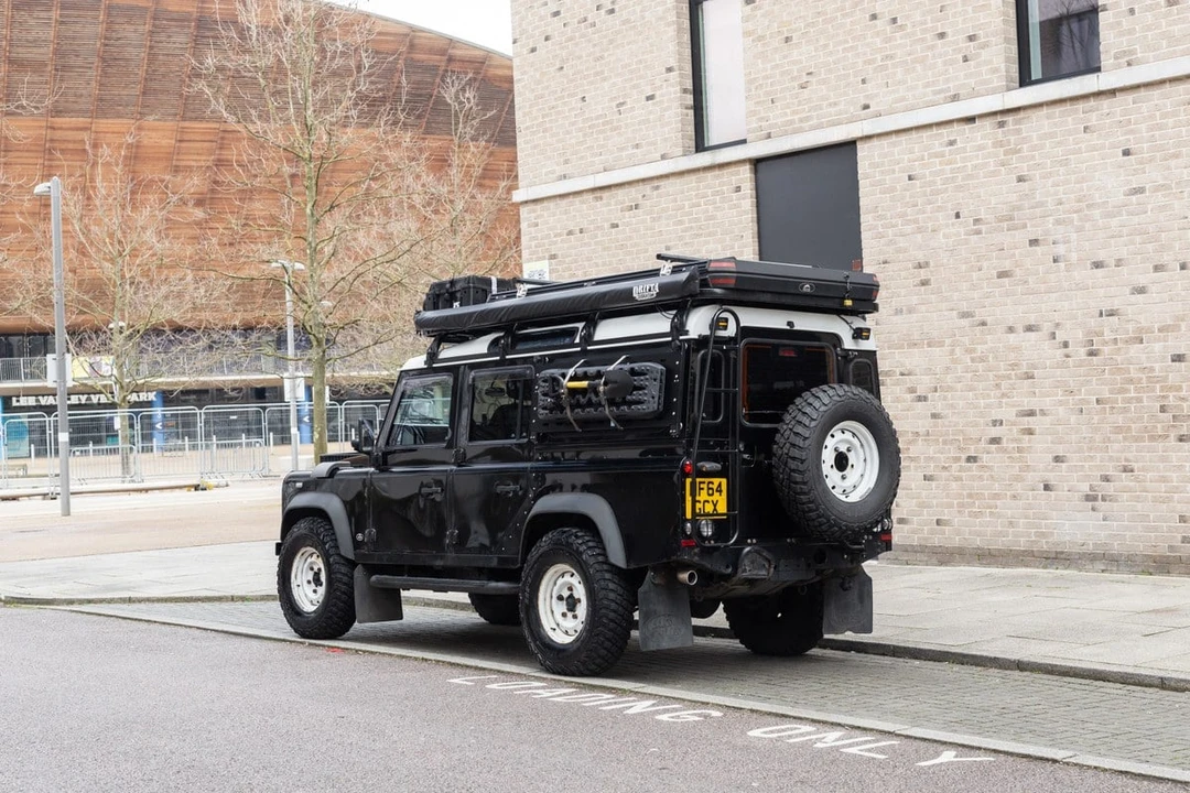 2014 Land Rover Defender 110 - Image 14 of 30