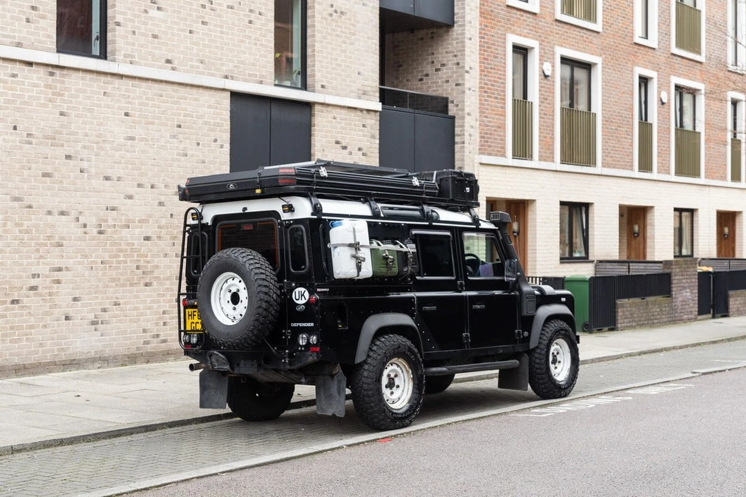 2014 Land Rover Defender 110 - Image 4 of 30