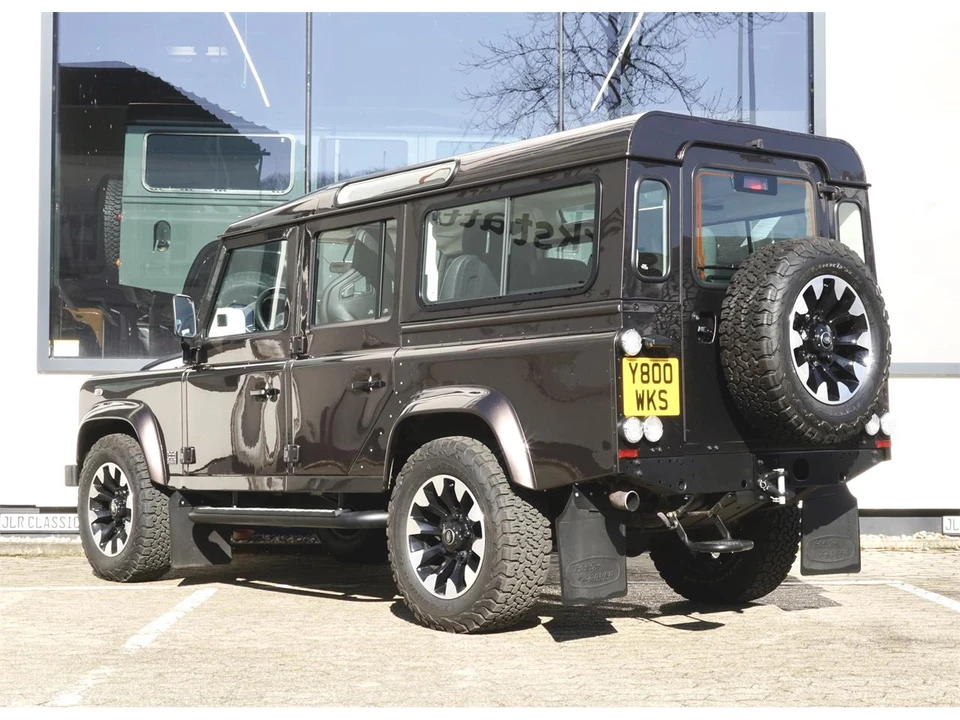 2014 Land Rover Defender 110 - Image 9 of 23