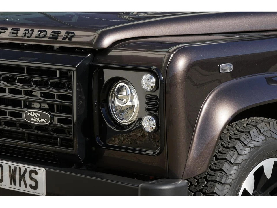 2014 Land Rover Defender 110 - Image 14 of 23