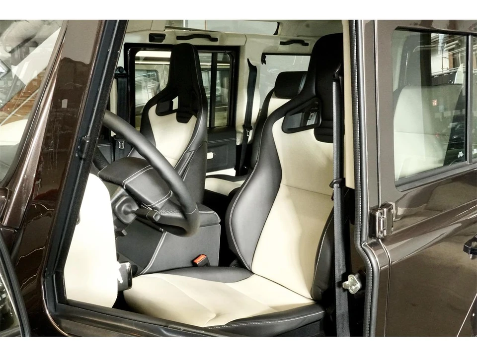 2014 Land Rover Defender 110 - Image 19 of 23