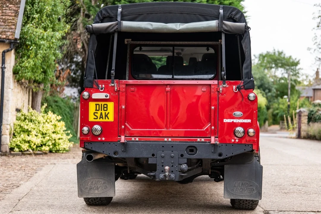 2014 Land Rover Defender 110 - Image 28 of 30