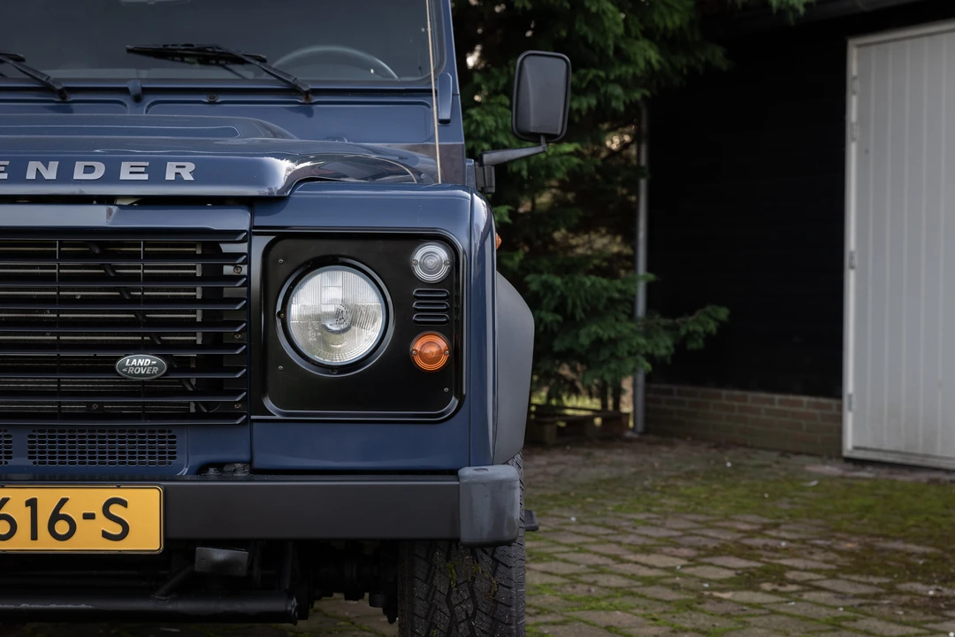 2014 Land Rover Defender 110 - Image 25 of 31