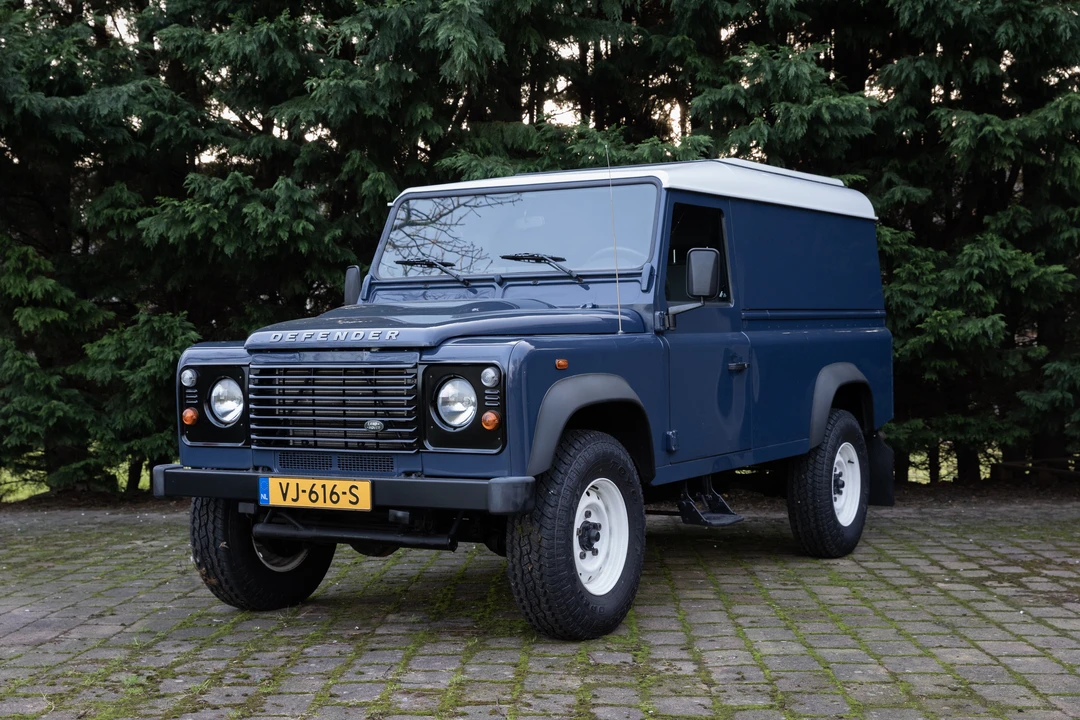 2014 Land Rover Defender 110 - Image 18 of 31