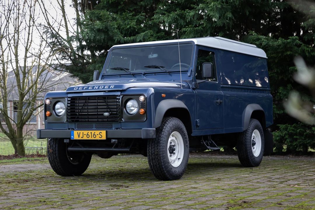 2014 Land Rover Defender 110 - Image 20 of 31