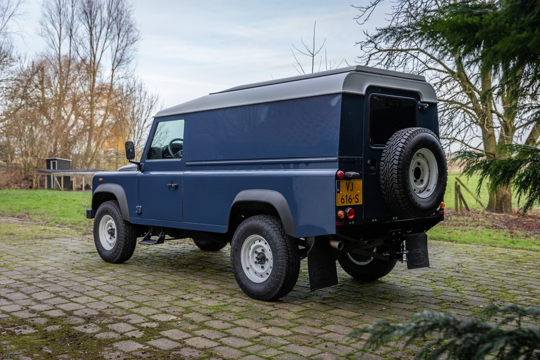 2014 Land Rover Defender 110 - Image 21 of 31
