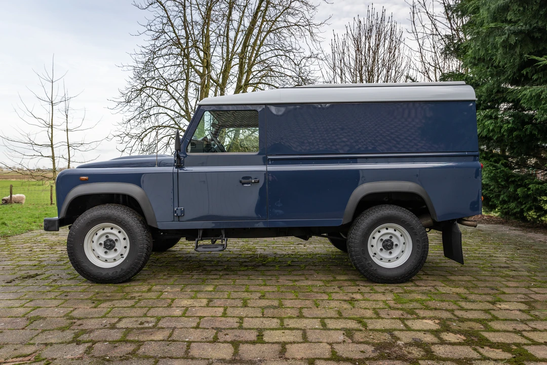 2014 Land Rover Defender 110 - Image 22 of 31