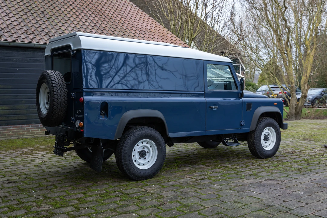 2014 Land Rover Defender 110 - Image 23 of 31