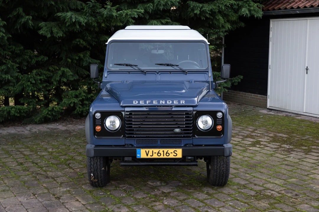 2014 Land Rover Defender 110 - Image 24 of 31