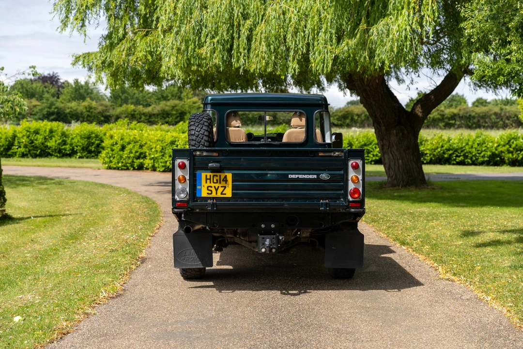 2014 Land Rover Defender 110 - Image 6 of 31