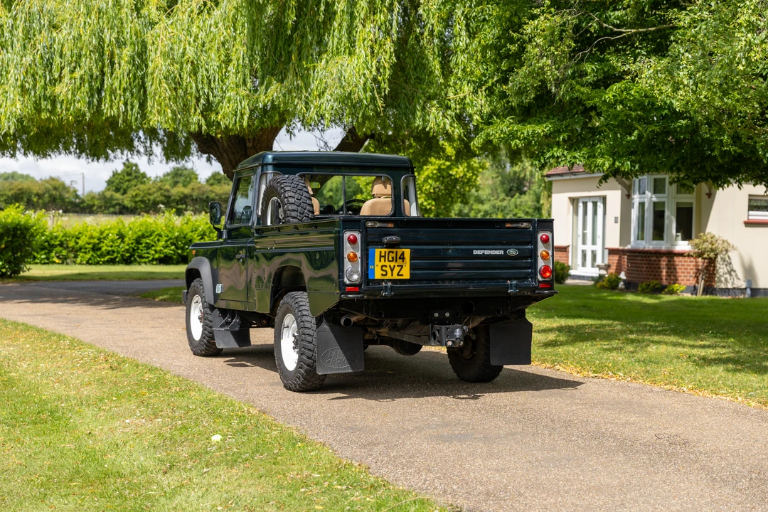 2014 Land Rover Defender 110 - Image 29 of 31