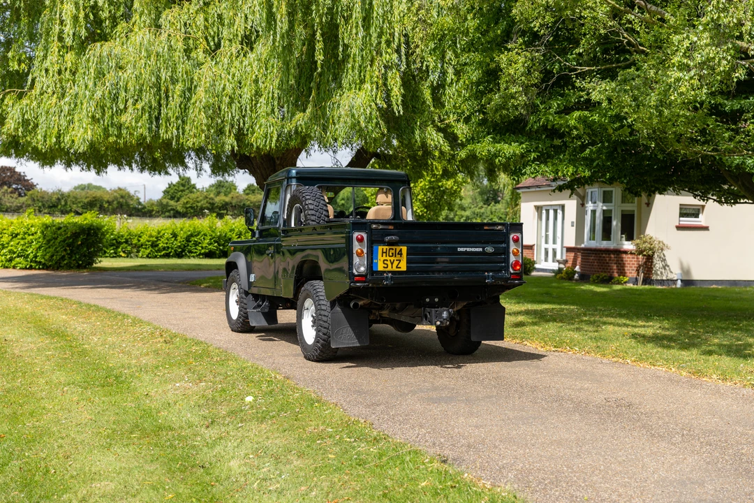 2014 Land Rover Defender 110 - Image 12 of 31