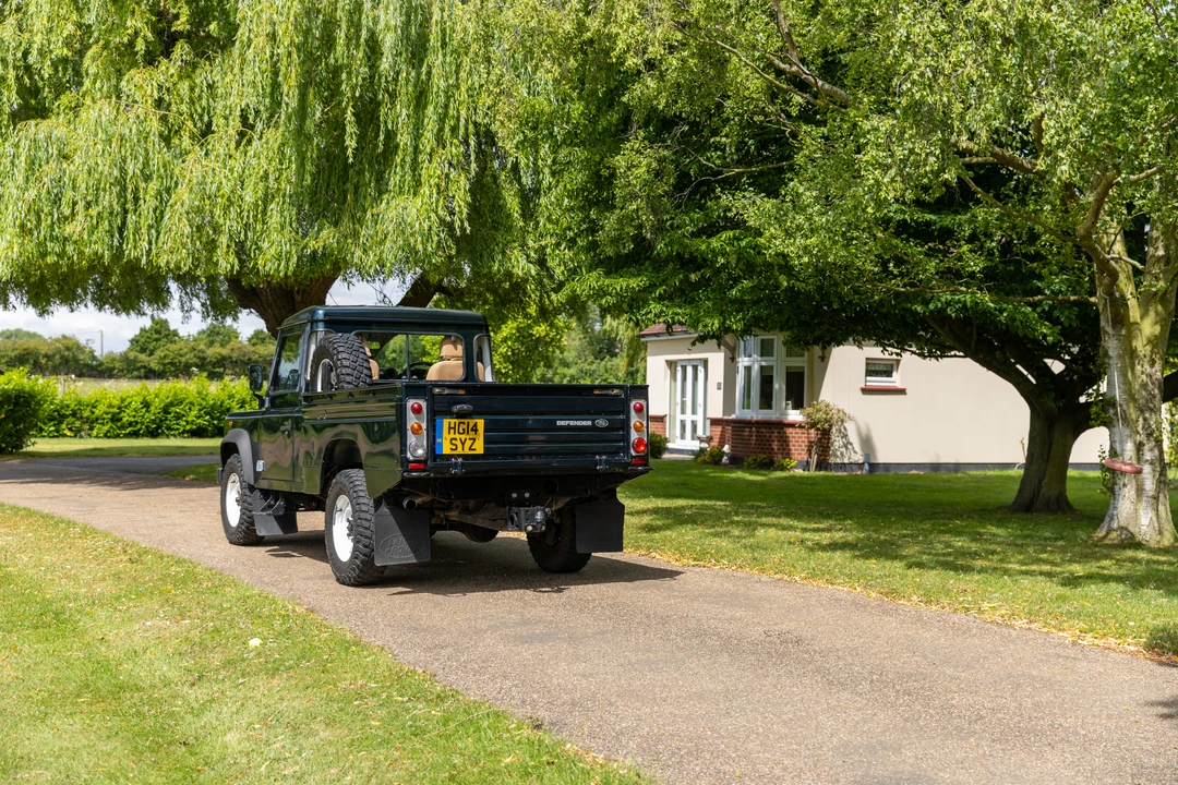 2014 Land Rover Defender 110 - Image 13 of 31