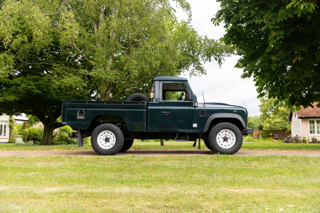 2014 Land Rover Defender 110 - Image 18 of 31