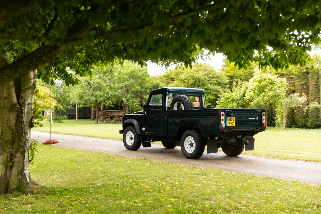 2014 Land Rover Defender 110 - Image 23 of 31
