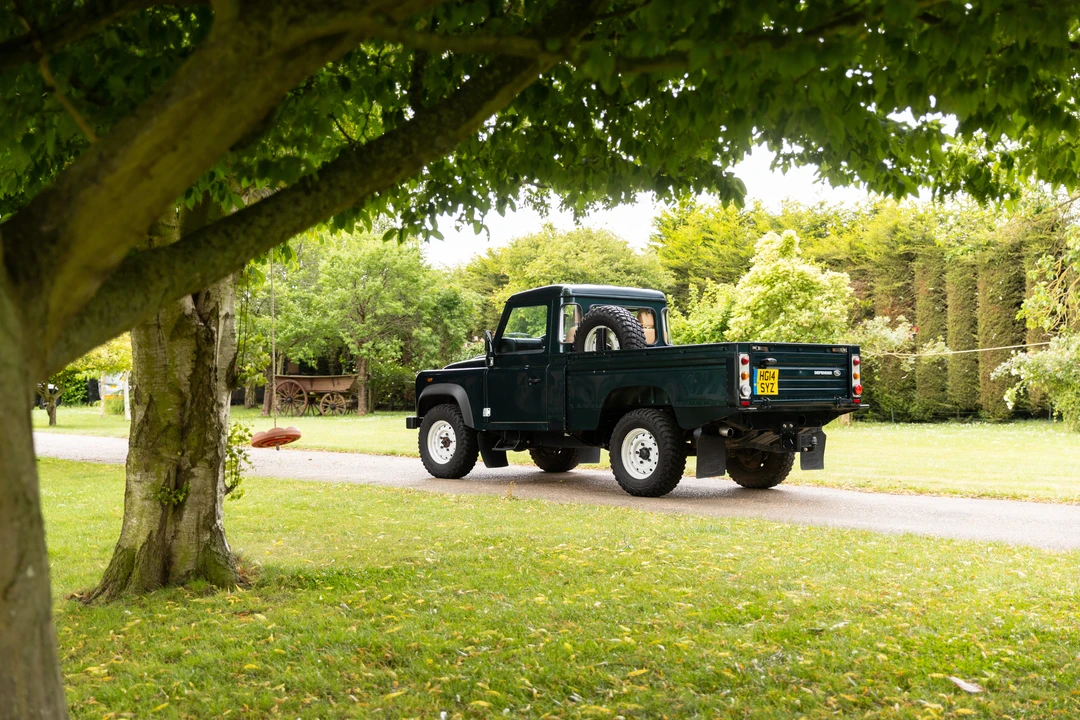 2014 Land Rover Defender 110 - Image 24 of 31