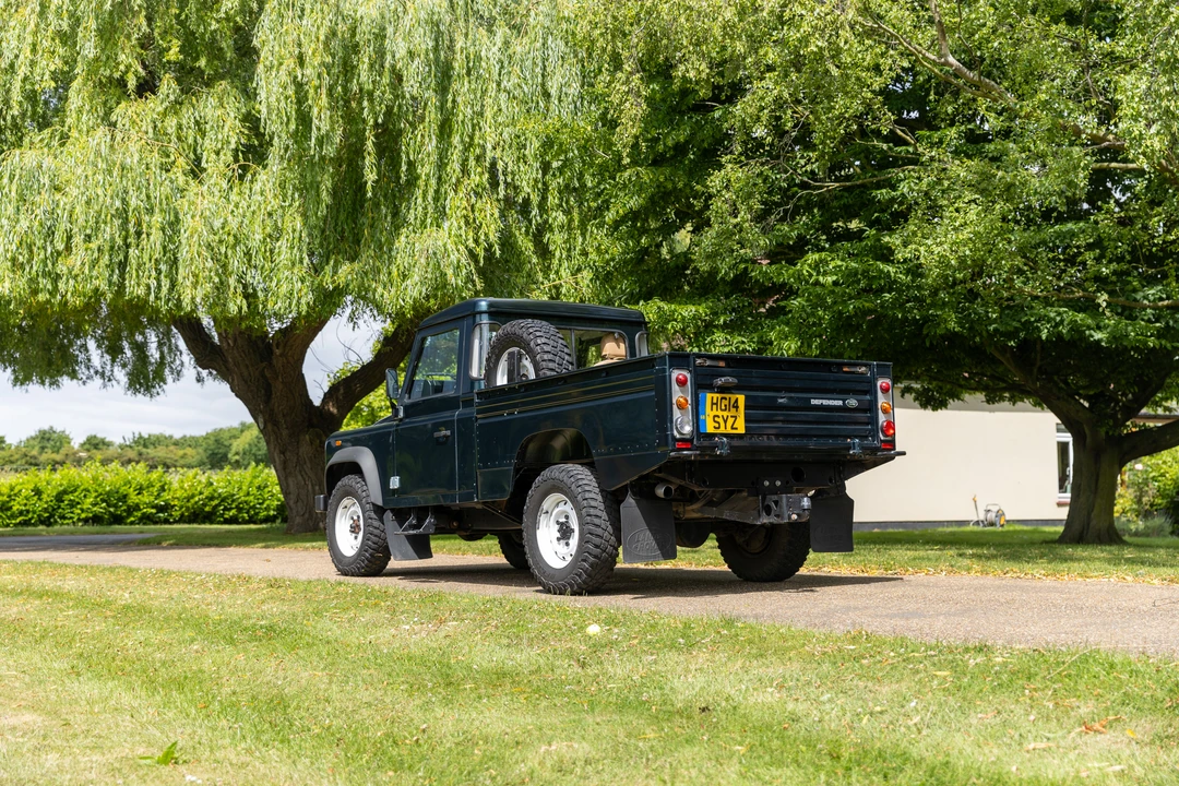 2014 Land Rover Defender 110 - Image 17 of 31