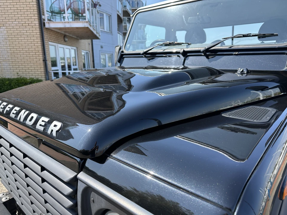2014 Land Rover Defender 110 - Image 24 of 31