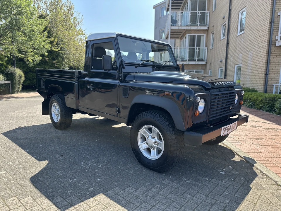 2014 Land Rover Defender 110 - Image 16 of 31