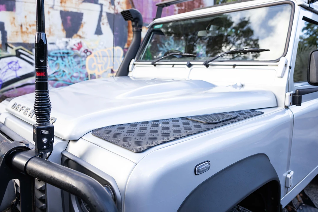 2014 Land Rover Defender 110 - Image 10 of 31