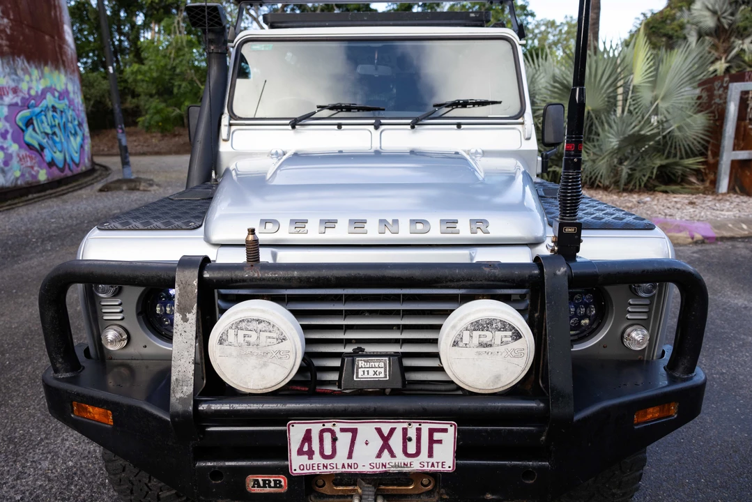2014 Land Rover Defender 110 - Image 19 of 31