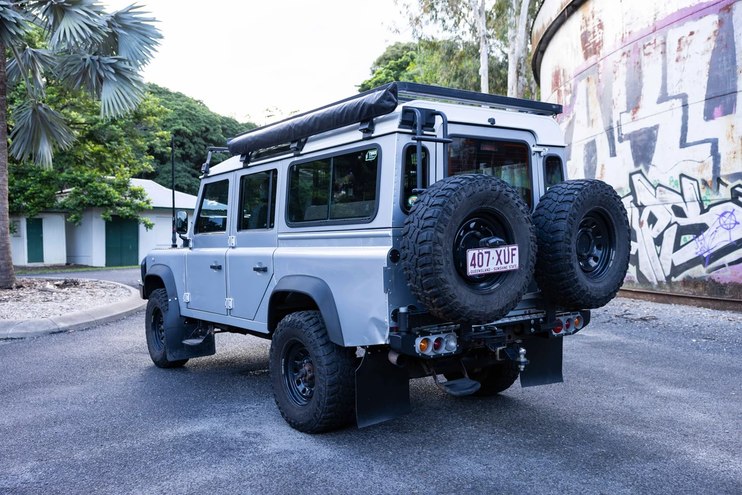 2014 Land Rover Defender 110 - Image 7 of 31