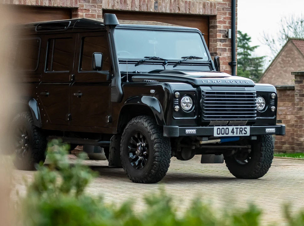 2014 Land Rover Defender 110 - Image 14 of 31