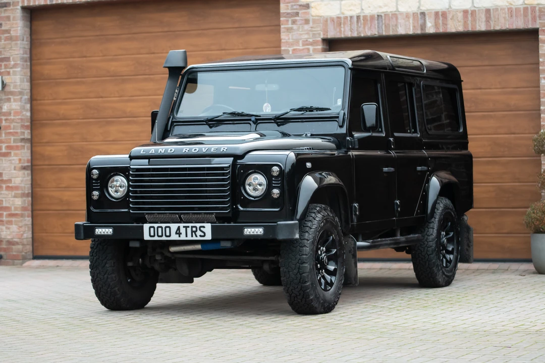 2014 Land Rover Defender 110 - Image 16 of 31