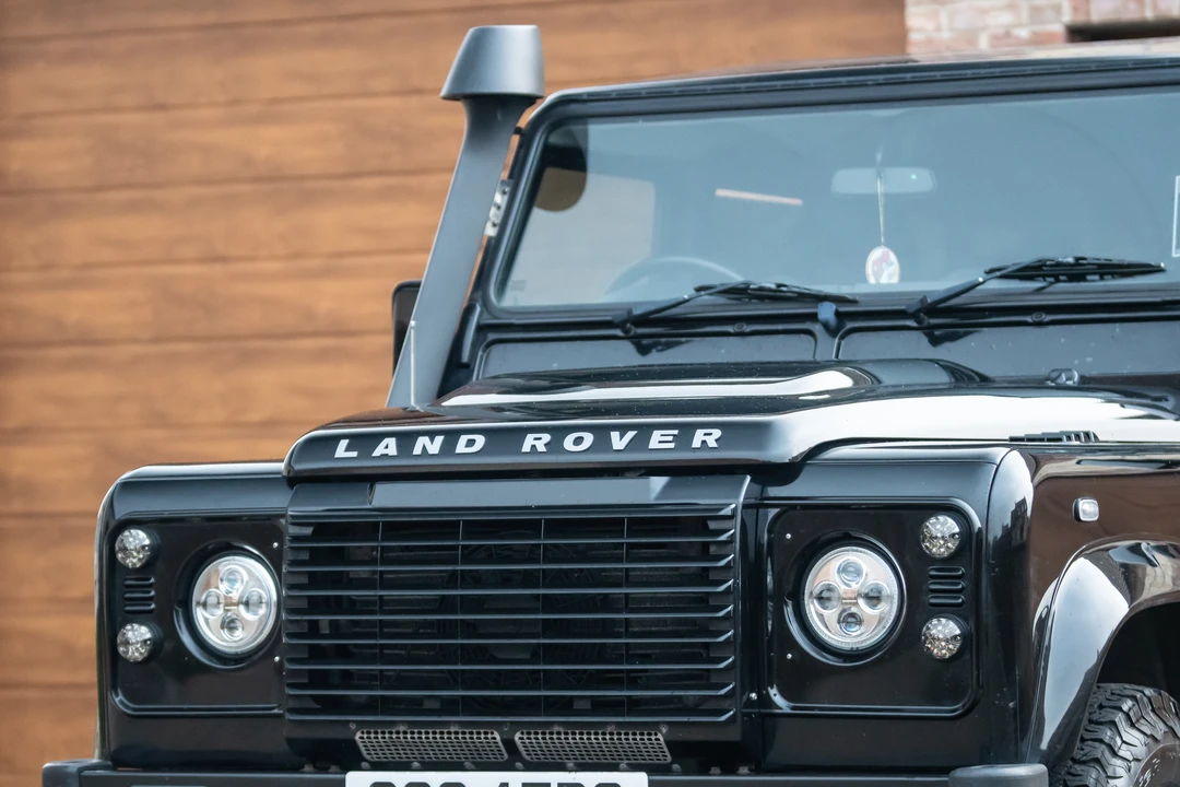 2014 Land Rover Defender 110 - Image 27 of 31