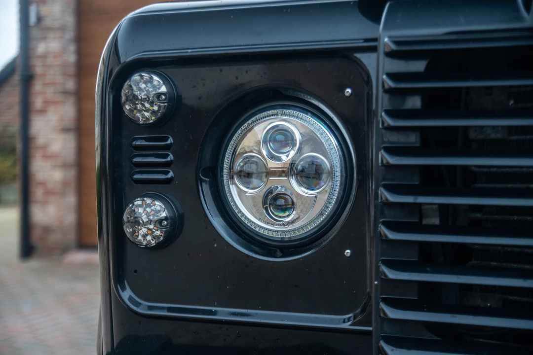 2014 Land Rover Defender 110 - Image 29 of 31