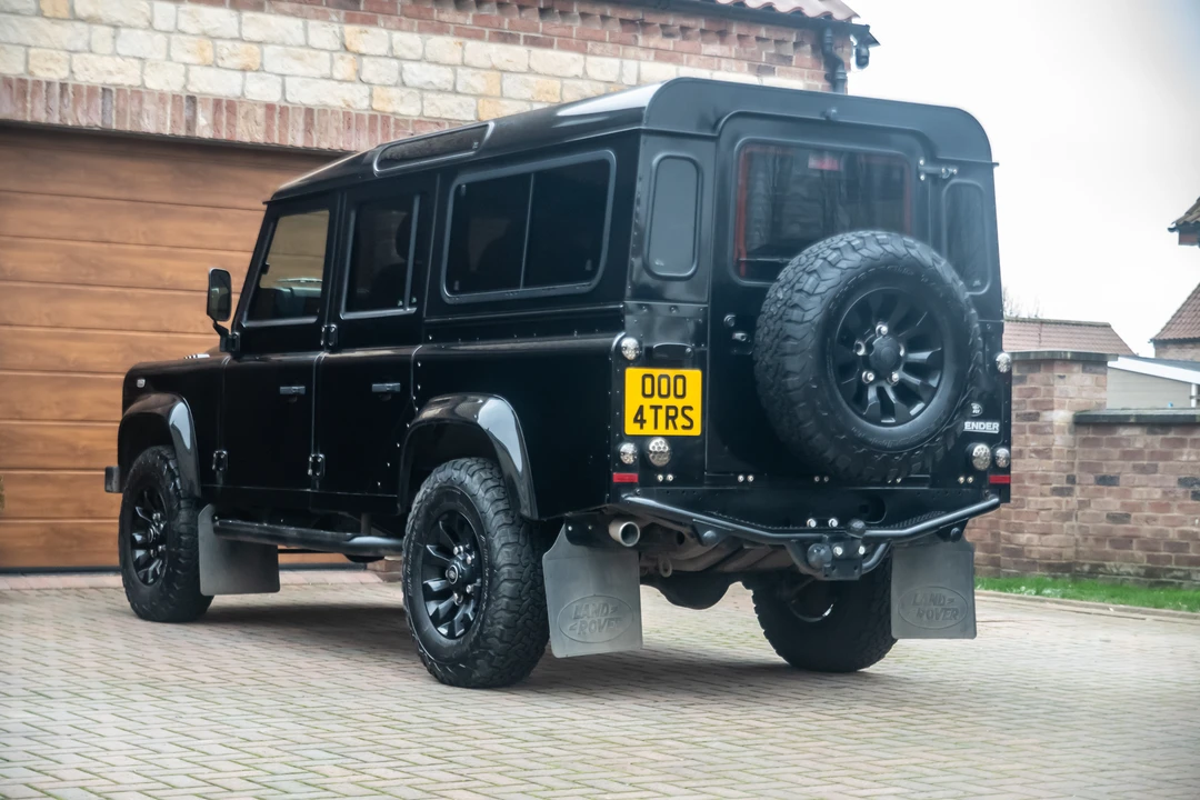 2014 Land Rover Defender 110 - Image 7 of 31