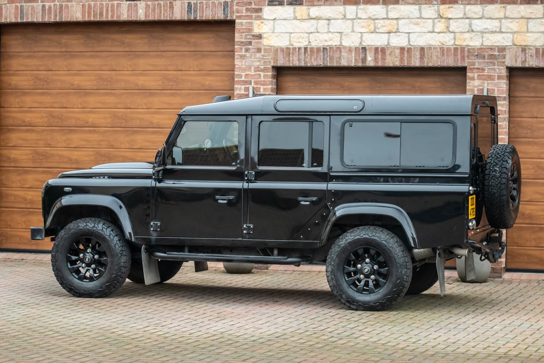 2014 Land Rover Defender 110 - Image 8 of 31