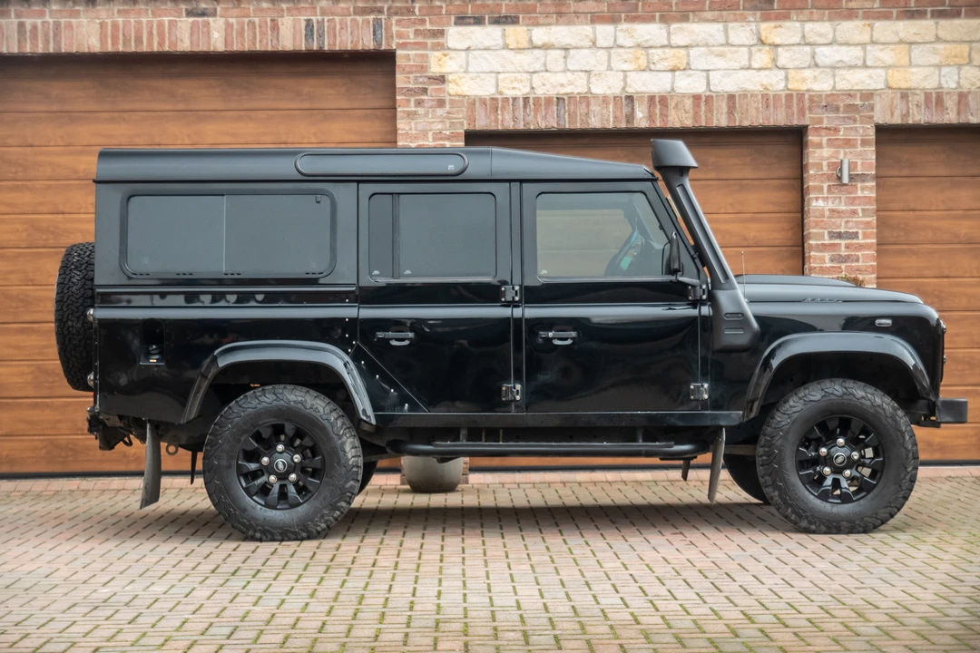 2014 Land Rover Defender 110 - Image 4 of 31