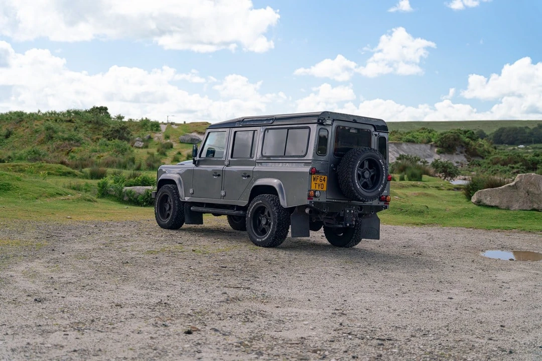 2014 Land Rover Defender 110 - Image 12 of 30