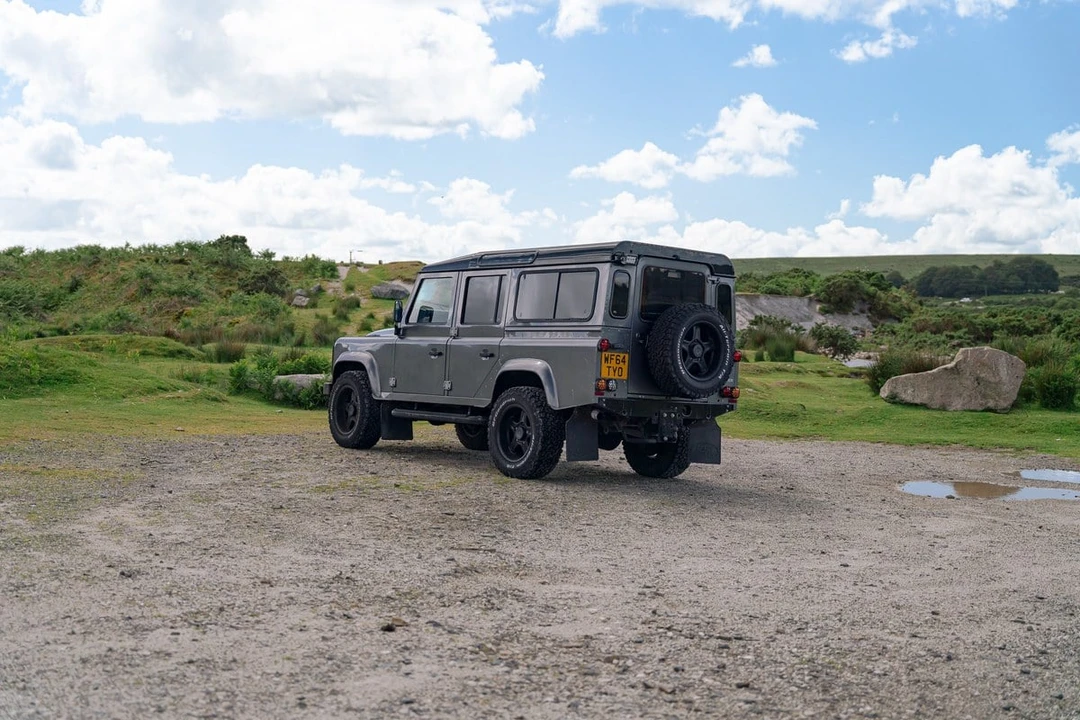 2014 Land Rover Defender 110 - Image 16 of 30