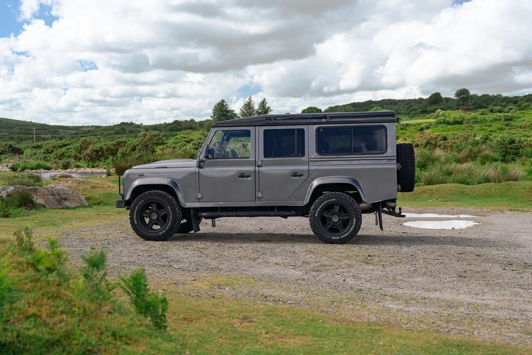 2014 Land Rover Defender 110 - Image 7 of 30