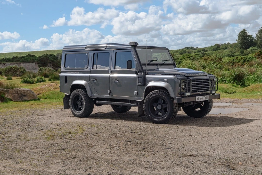 2014 Land Rover Defender 110 - Image 8 of 30