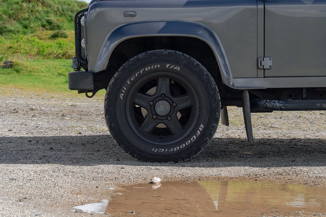 2014 Land Rover Defender 110 - Image 28 of 30