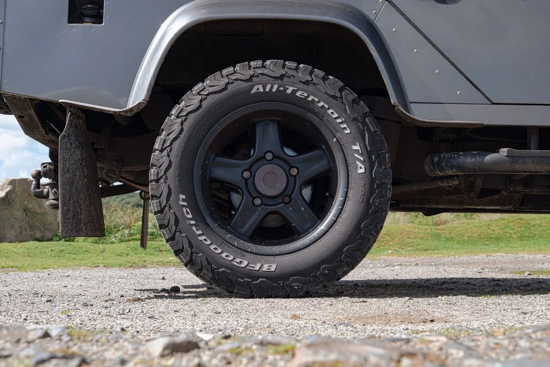 2014 Land Rover Defender 110 - Image 30 of 30