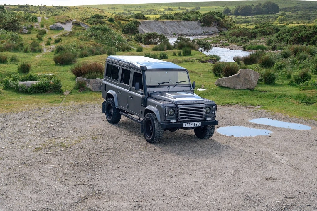 2014 Land Rover Defender 110 - Image 25 of 30