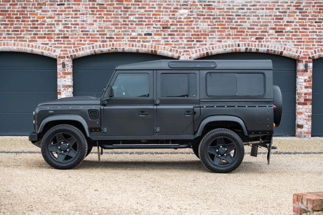 2014 Land Rover Defender 110 - Image 6 of 31