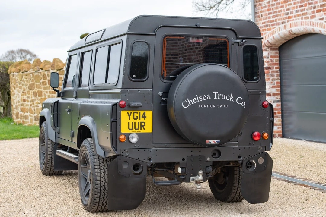 2014 Land Rover Defender 110 - Image 15 of 31